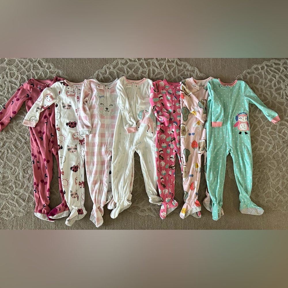 Carter's Kids Footies Lot (7 pairs)